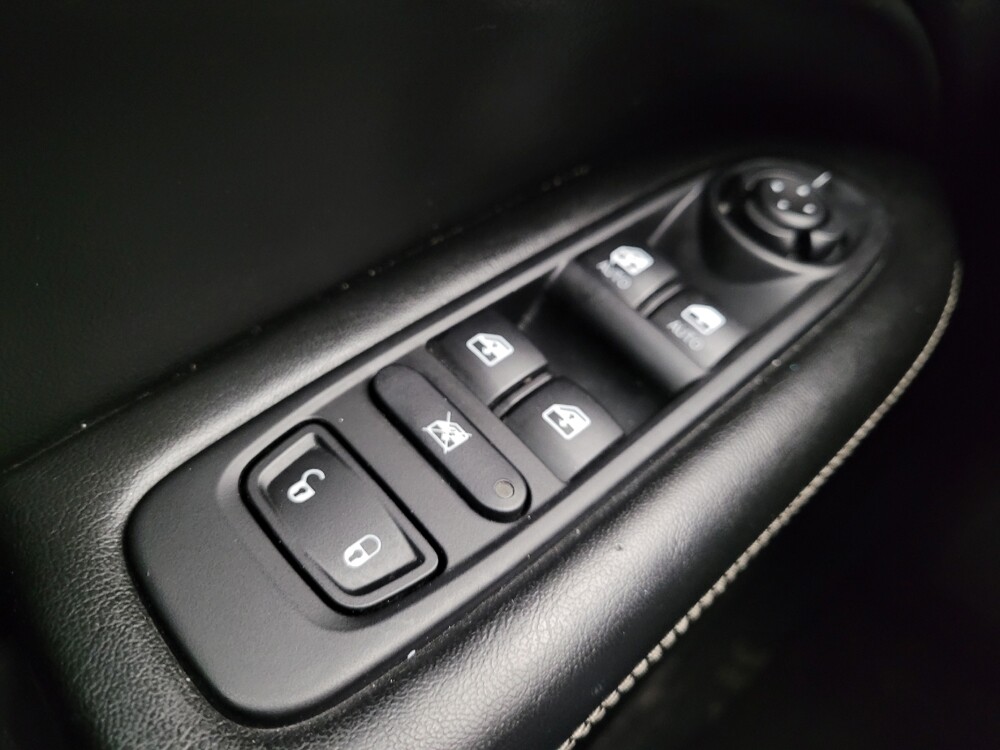 2021 Jeep Compass in Miamisburg, OH 45342 - 18129324 27