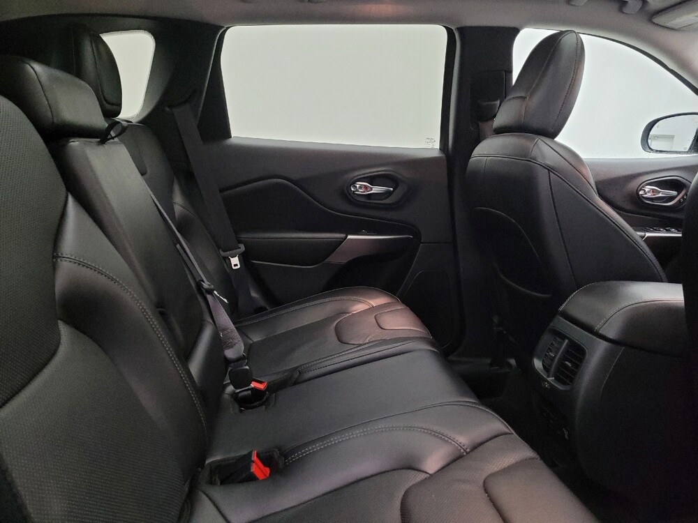 2020 Jeep Cherokee in Miamisburg, OH 45342 - 18129328 19