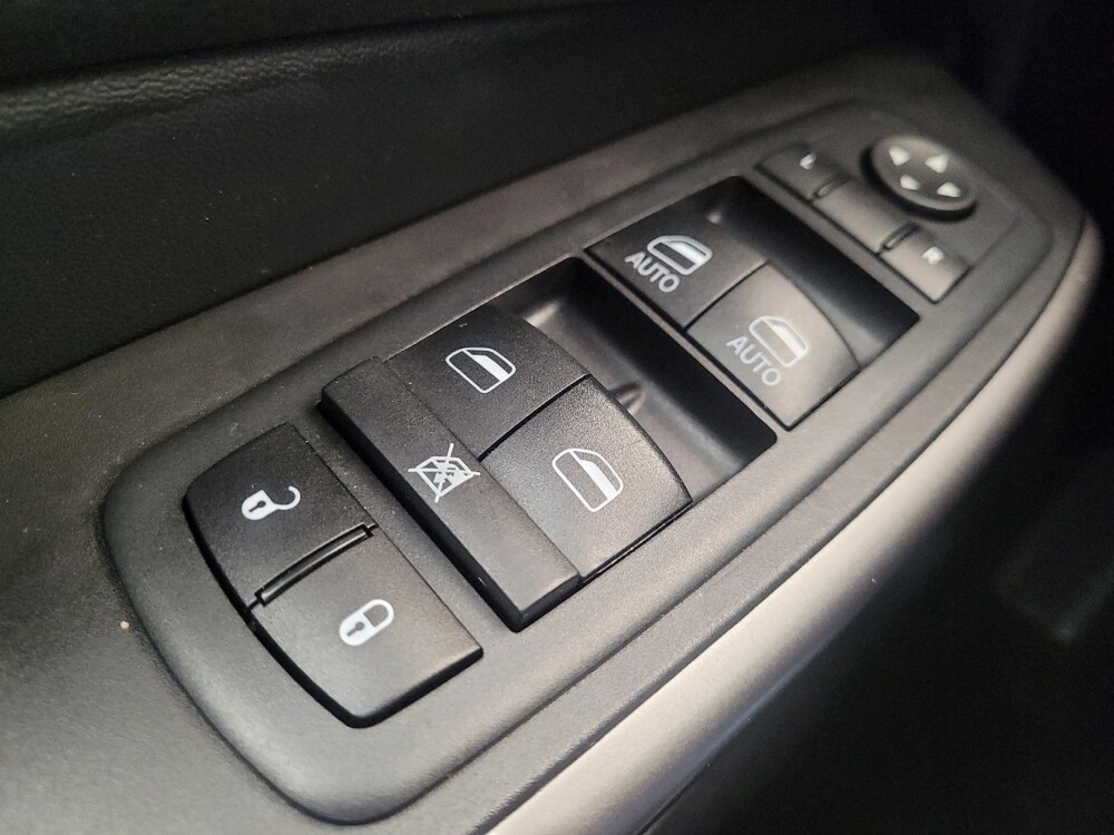 2020 Jeep Cherokee in Miamisburg, OH 45342 - 18129328 27