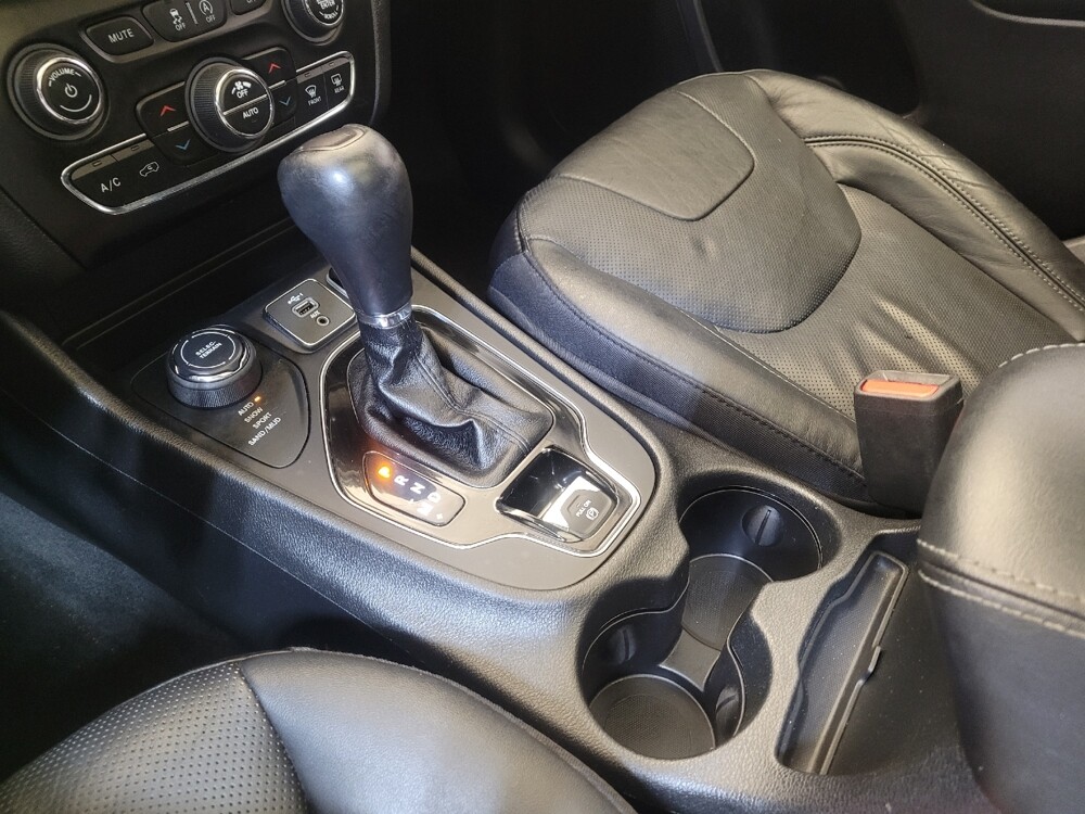 2020 Jeep Cherokee in Miamisburg, OH 45342 - 18129328 26