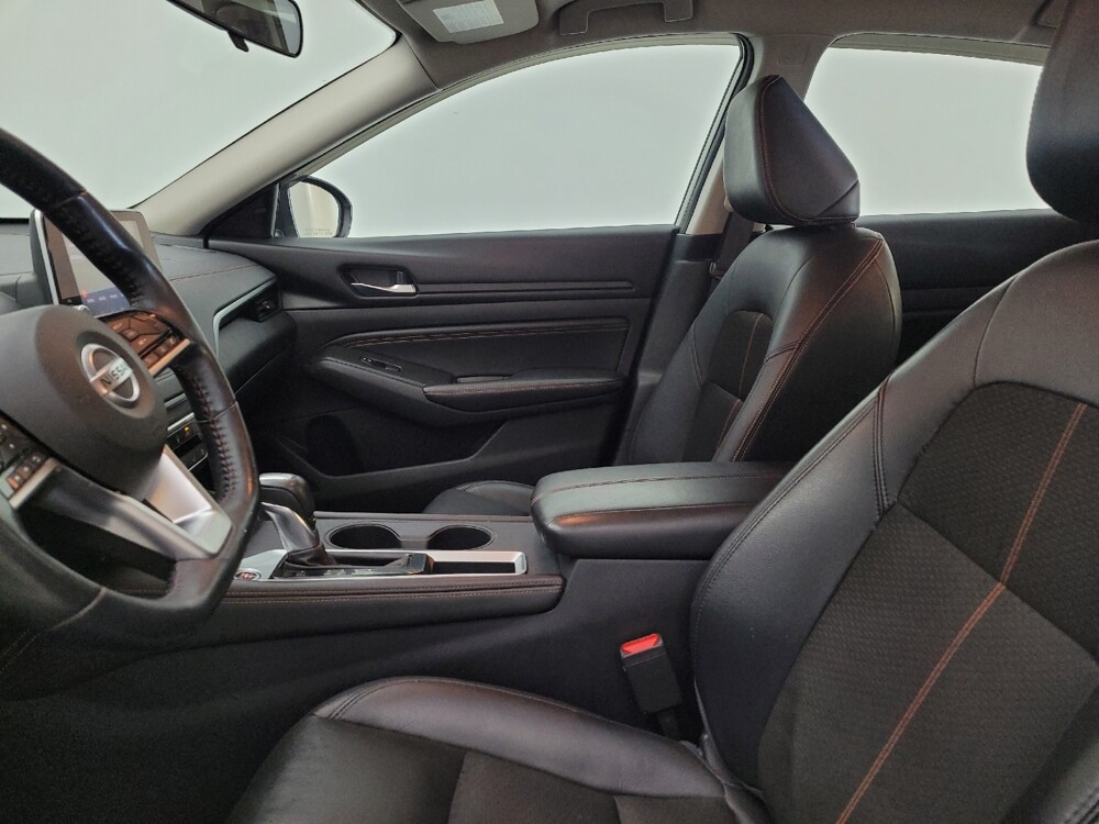 2019 Nissan Altima in Miamisburg, OH 45342 - 18129330 17