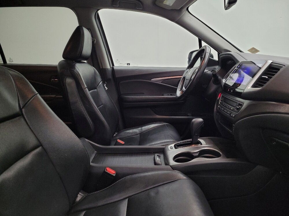 2017 Honda Pilot in Miamisburg, OH 45342 - 18129332 21