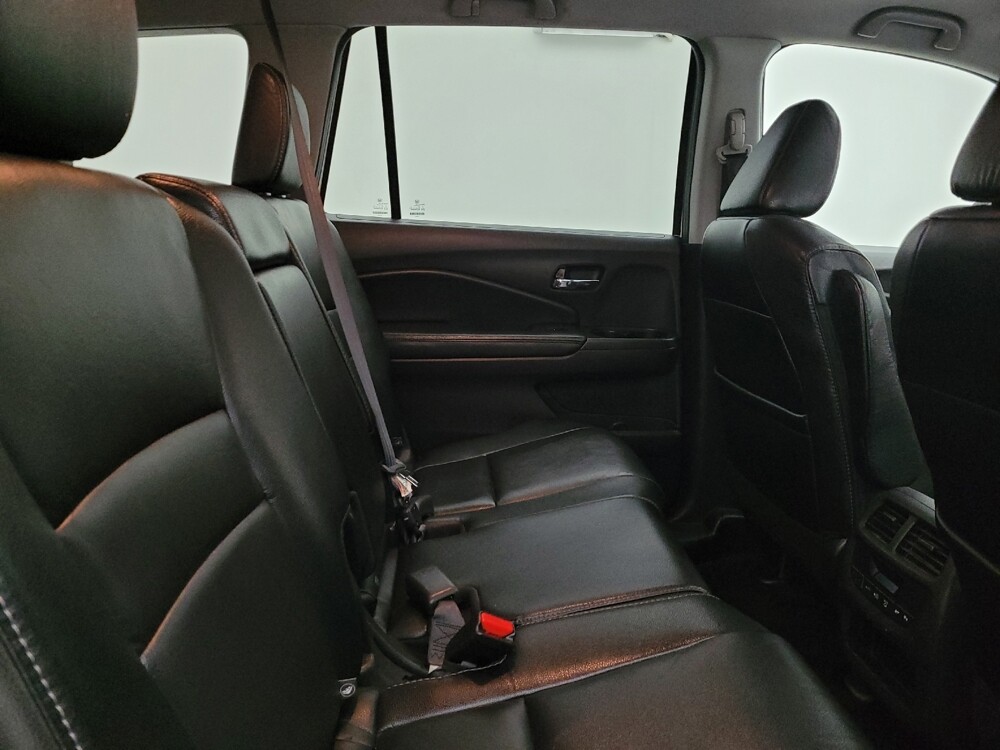 2017 Honda Pilot in Miamisburg, OH 45342 - 18129332 19