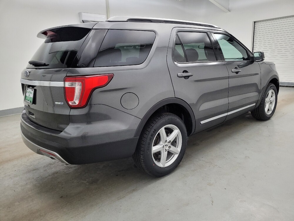 2017 Ford Explorer in Miamisburg, OH 45342 - 18129336 10