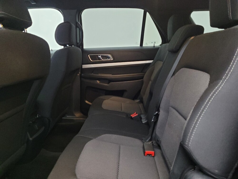 2017 Ford Explorer in Miamisburg, OH 45342 - 18129336 18