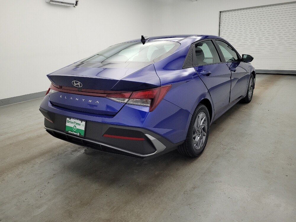 2024 Hyundai Elantra in Fairfield, OH 45014 - 18129338 9