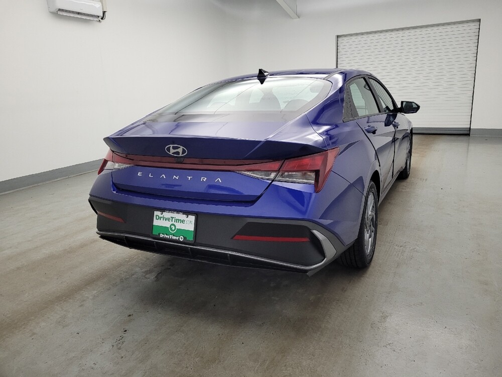 2024 Hyundai Elantra in Fairfield, OH 45014 - 18129338 7