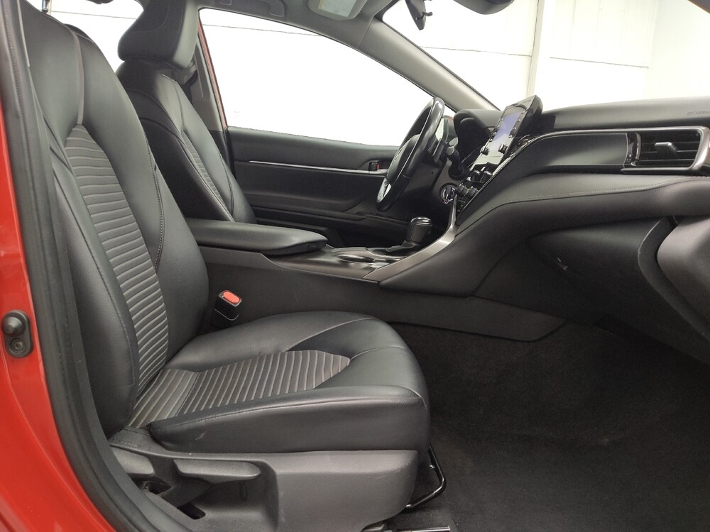 2021 Toyota Camry in St. Louis, MO 63136 - 18129341 21