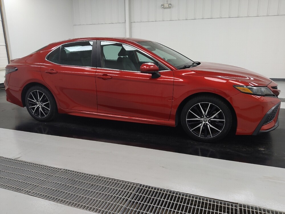 2021 Toyota Camry in St. Louis, MO 63136 - 18129341 11