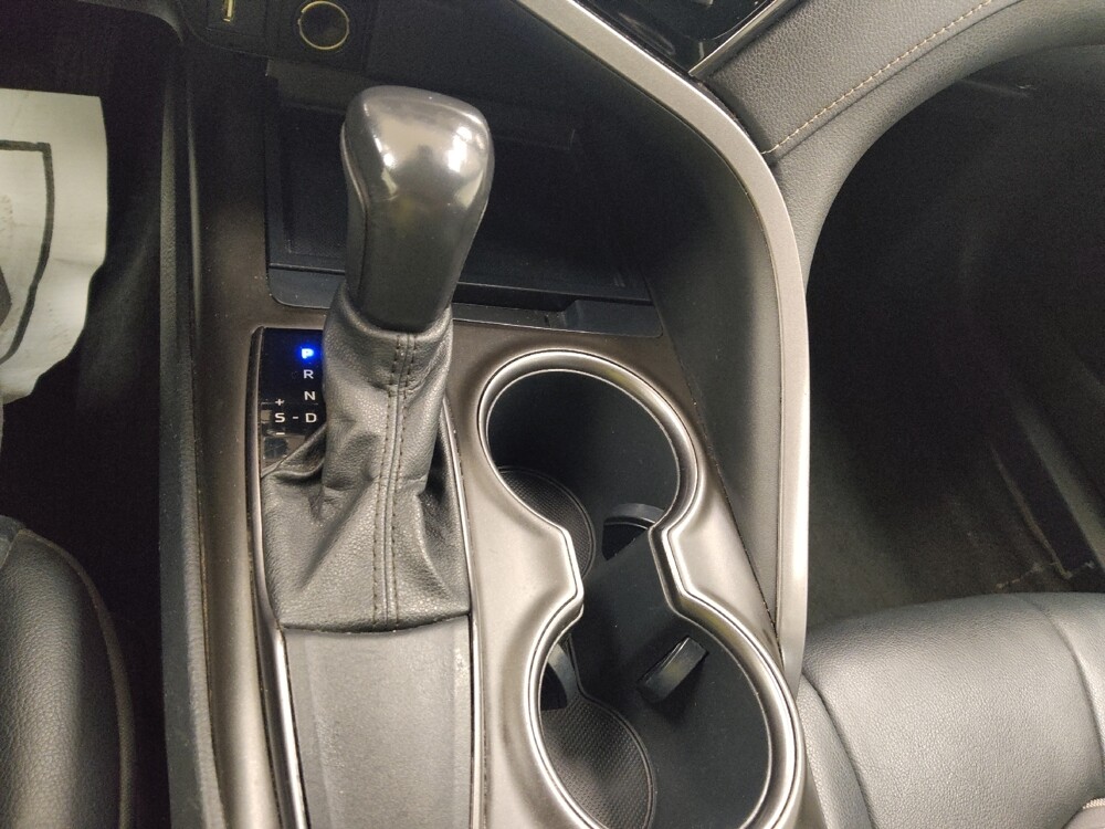 2021 Toyota Camry in St. Louis, MO 63136 - 18129341 26