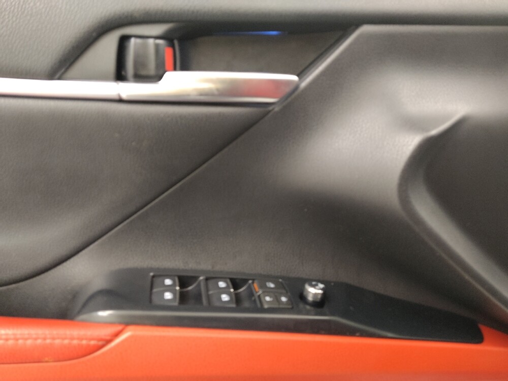 2019 Toyota Camry in St. Louis, MO 63136 - 18129342 27