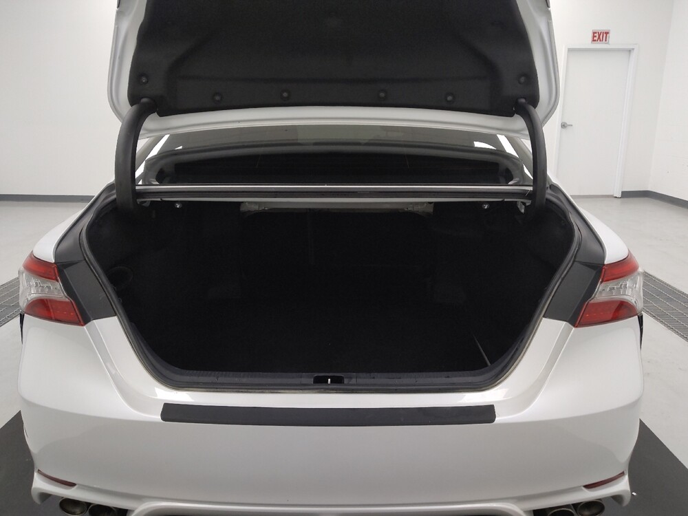 2019 Toyota Camry in St. Louis, MO 63136 - 18129342 29