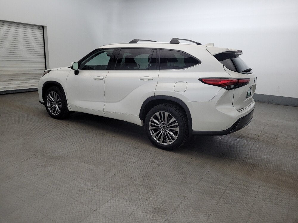 2021 Toyota Highlander in Williamstown, NJ 8094 - 18129350 3