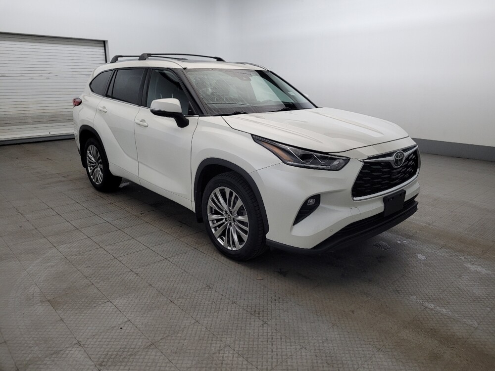 2021 Toyota Highlander in Williamstown, NJ 8094 - 18129350 13