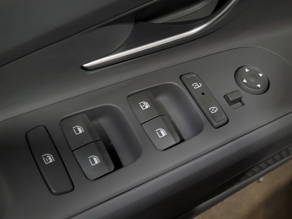 2025 Hyundai Elantra in Henrico, VA 23223 - 18129353 27