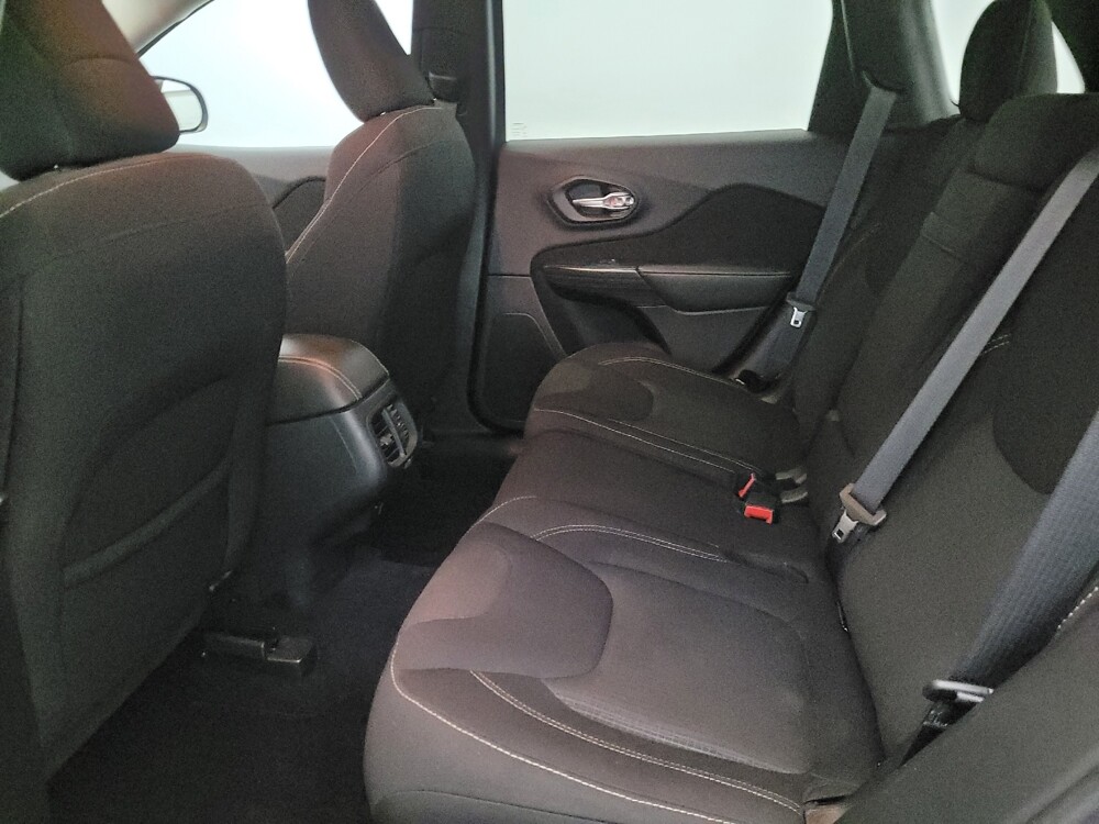 2016 Jeep Cherokee in Williamstown, NJ 8094 - 18129355 18