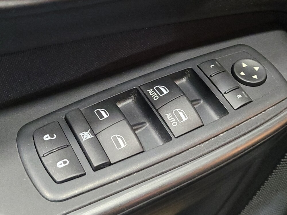 2016 Jeep Cherokee in Williamstown, NJ 8094 - 18129355 27