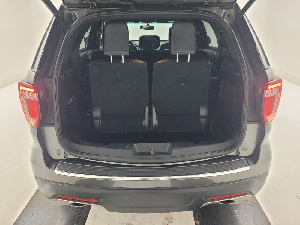 2018 Ford Explorer in St. Louis, MO 63125 - 18129392 29