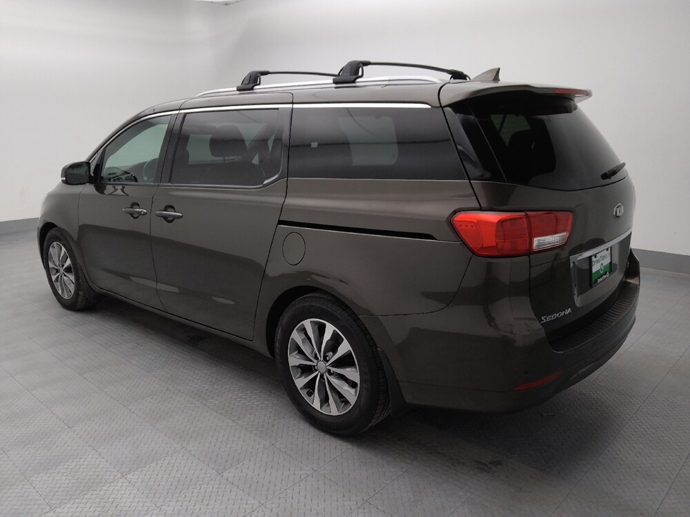 2016 Kia Sedona in Springfield, MO 65807 - 18129395 3