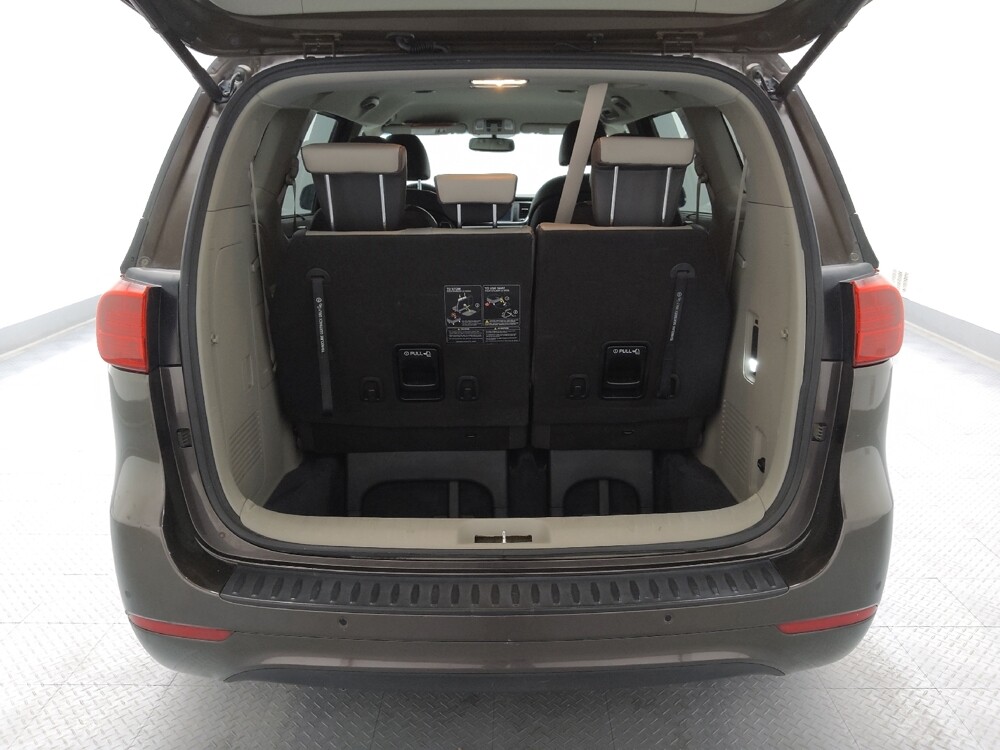 2016 Kia Sedona in Springfield, MO 65807 - 18129395 29
