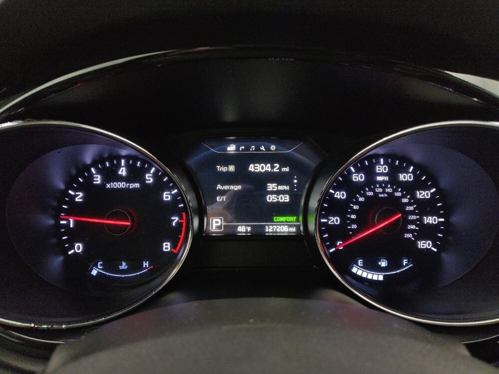 2016 Kia Sedona in Springfield, MO 65807 - 18129395 23