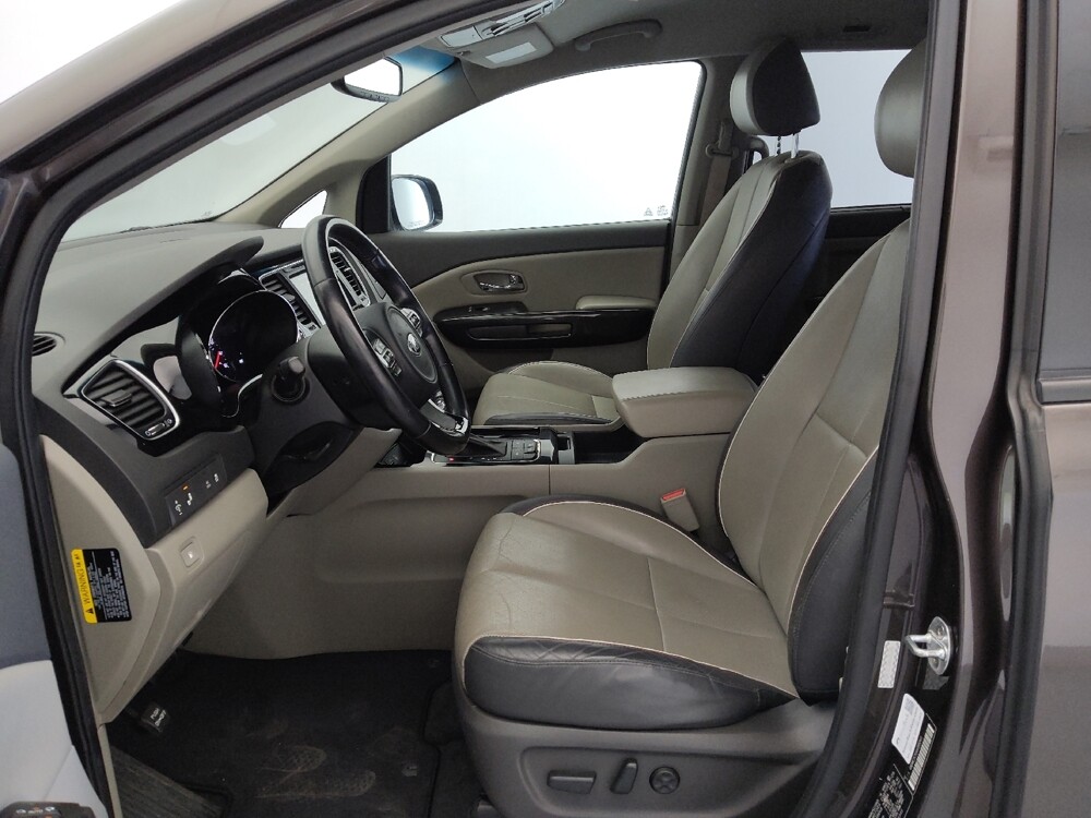 2016 Kia Sedona in Springfield, MO 65807 - 18129395 17