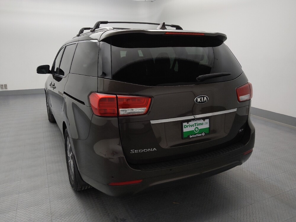 2016 Kia Sedona in Springfield, MO 65807 - 18129395 6