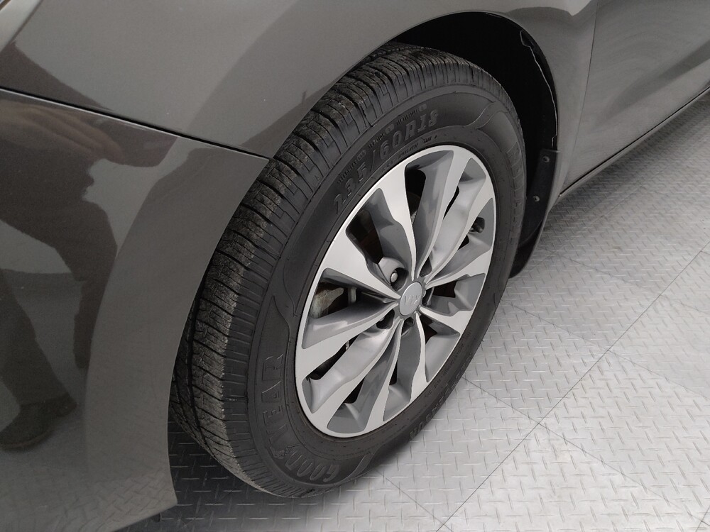 2016 Kia Sedona in Springfield, MO 65807 - 18129395 31