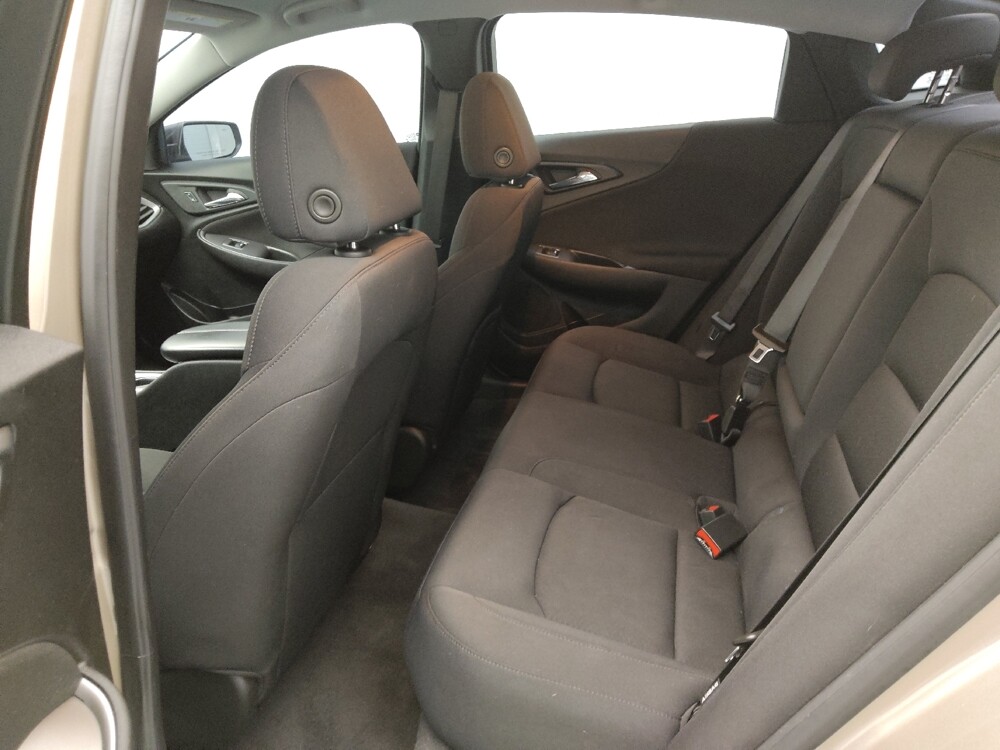 2023 Chevrolet Malibu in Independence, MO 64055 - 18129399 17