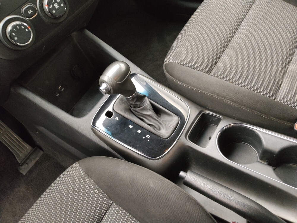 2017 Kia Forte in Springfield, MO 65807 - 18129401 26