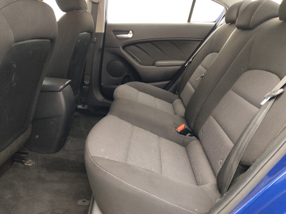 2017 Kia Forte in Springfield, MO 65807 - 18129401 18