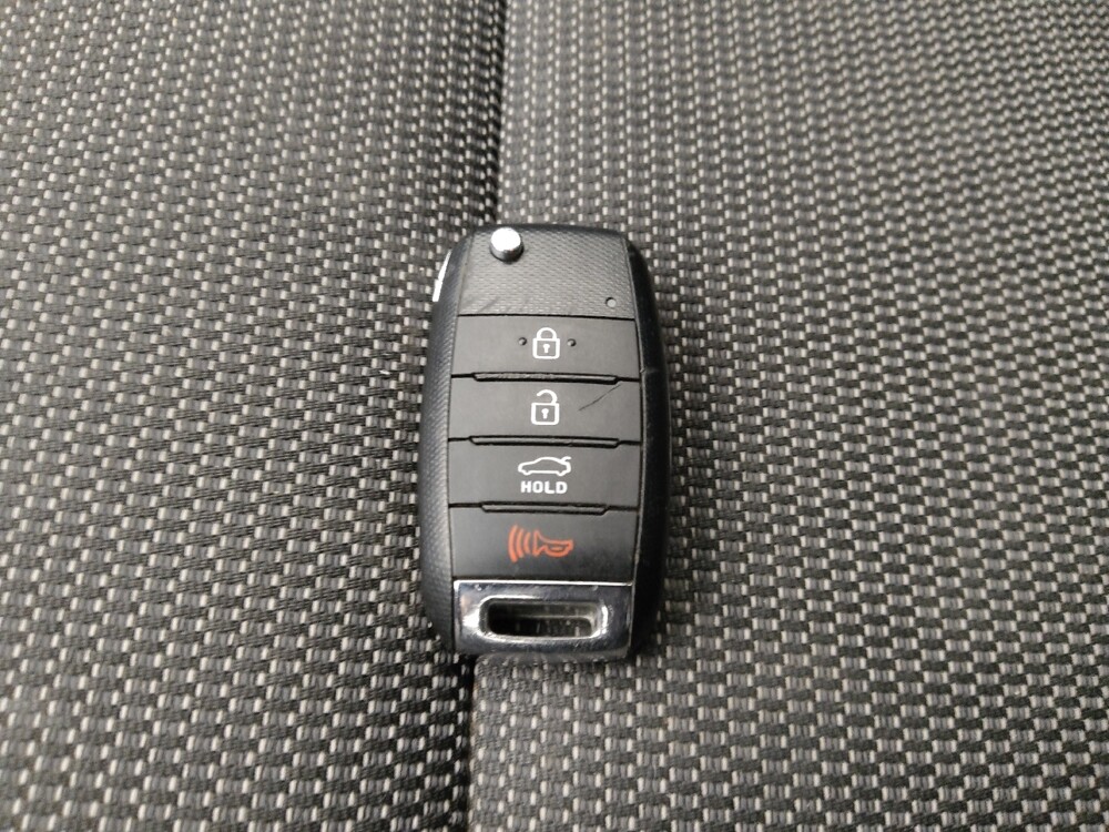 2017 Kia Forte in Springfield, MO 65807 - 18129401 32