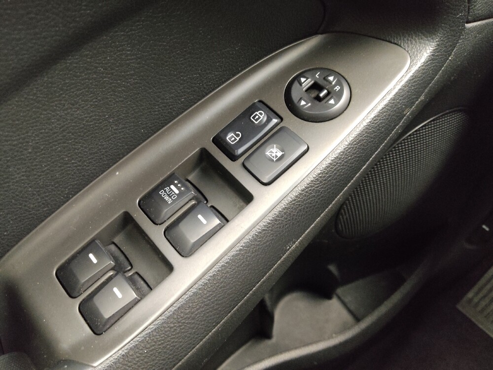 2017 Kia Forte in Springfield, MO 65807 - 18129401 27