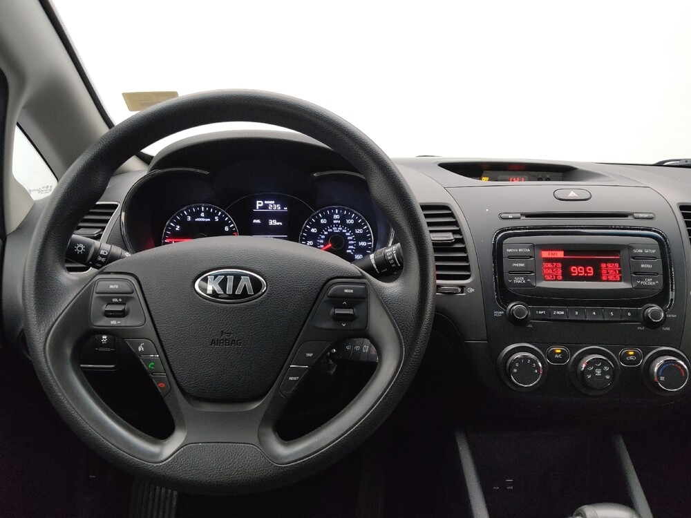 2017 Kia Forte in Springfield, MO 65807 - 18129401 22