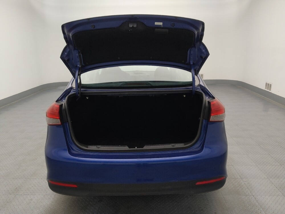 2017 Kia Forte in Springfield, MO 65807 - 18129401 29