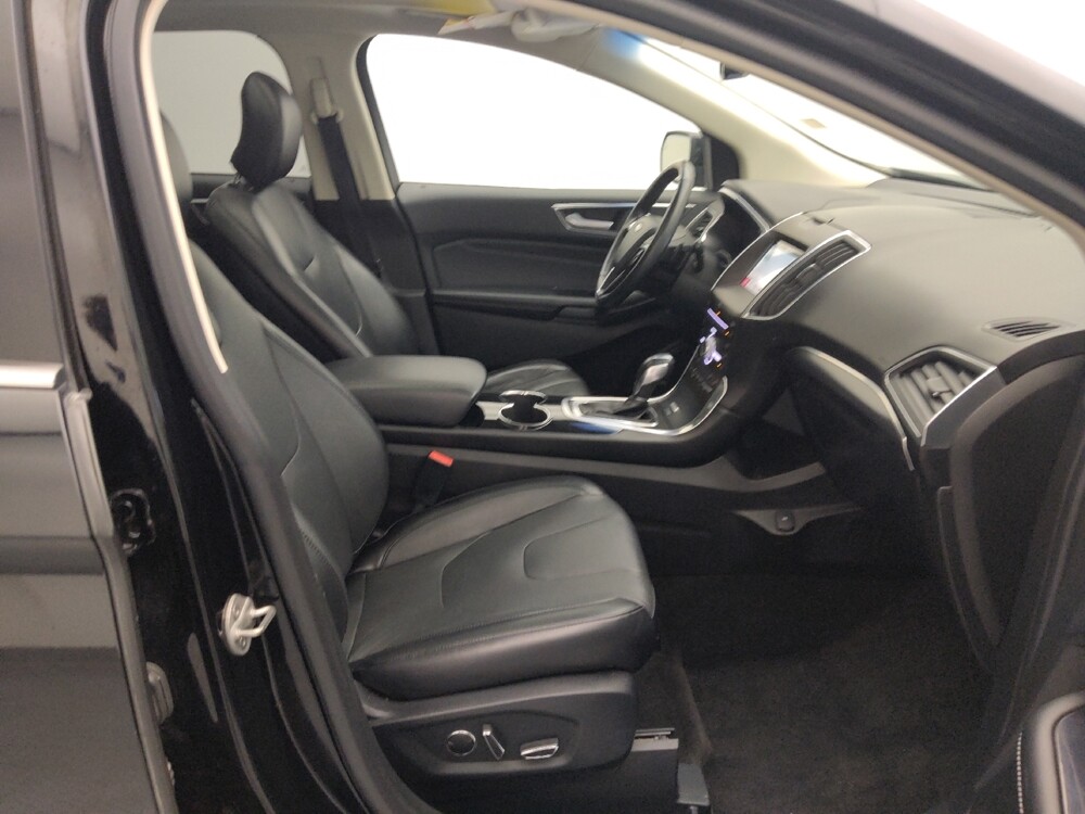 2017 Ford Edge in St. Louis, MO 63136 - 18129402 21