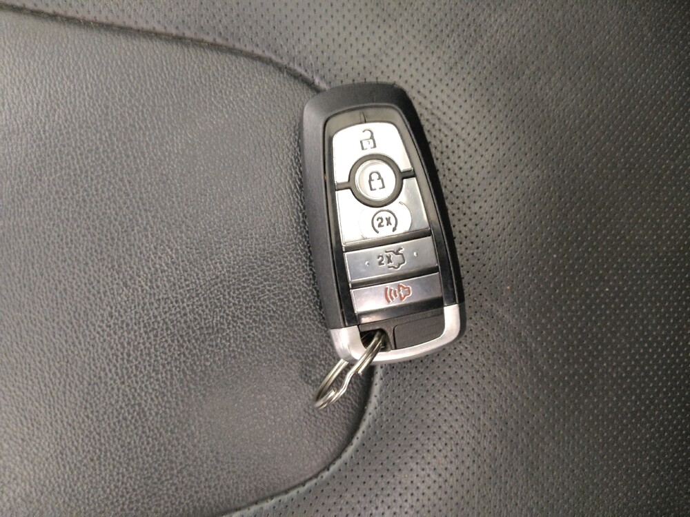 2017 Ford Edge in St. Louis, MO 63136 - 18129402 32