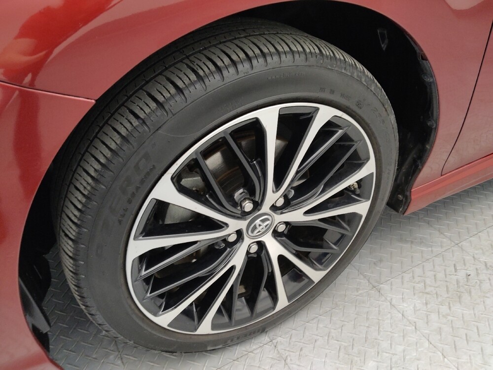 2018 Toyota Camry in Independence, MO 64055 - 18129403 31