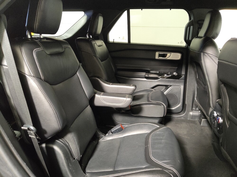 2021 Ford Explorer in Midlothian, IL 60445 - 18129416 19