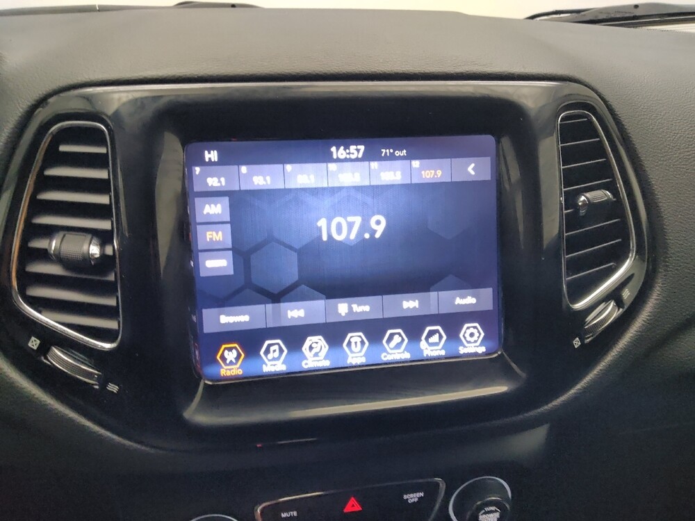 2018 Jeep Compass in Des Moines, IA 50310 - 18129418 25