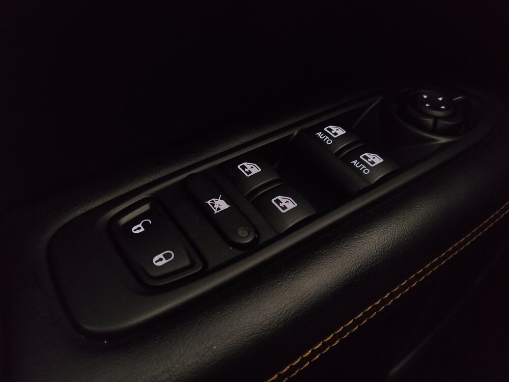 2018 Jeep Compass in Des Moines, IA 50310 - 18129418 27