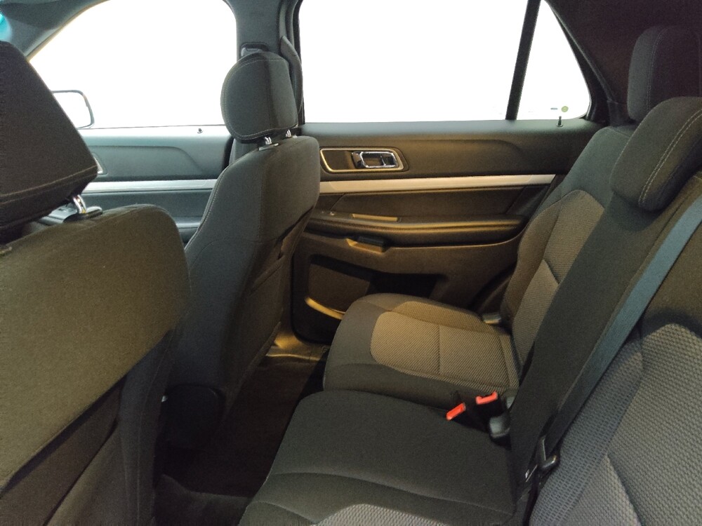 2016 Ford Explorer in Lombard, IL 60148 - 18129420 18