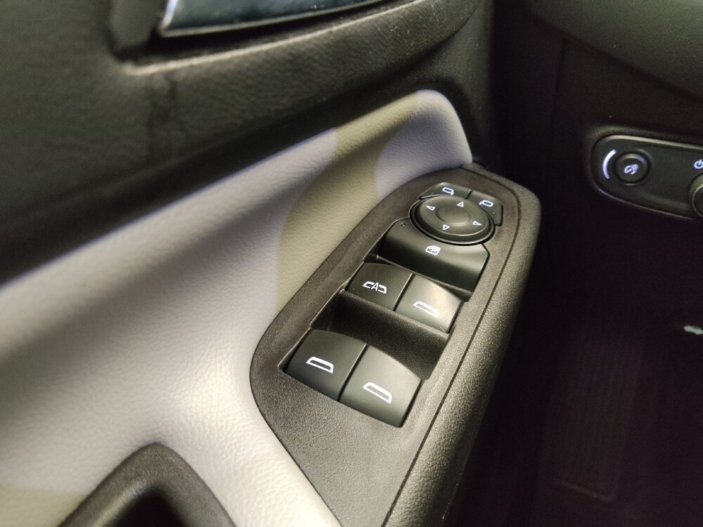 2021 Chevrolet Equinox in Lombard, IL 60148 - 18129423 27