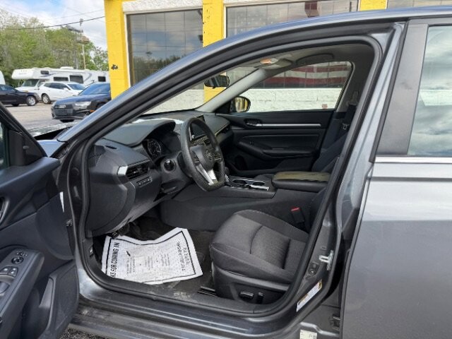 2022 Nissan Altima in Indianapolis, IN 46222-4002 - 18129430 6