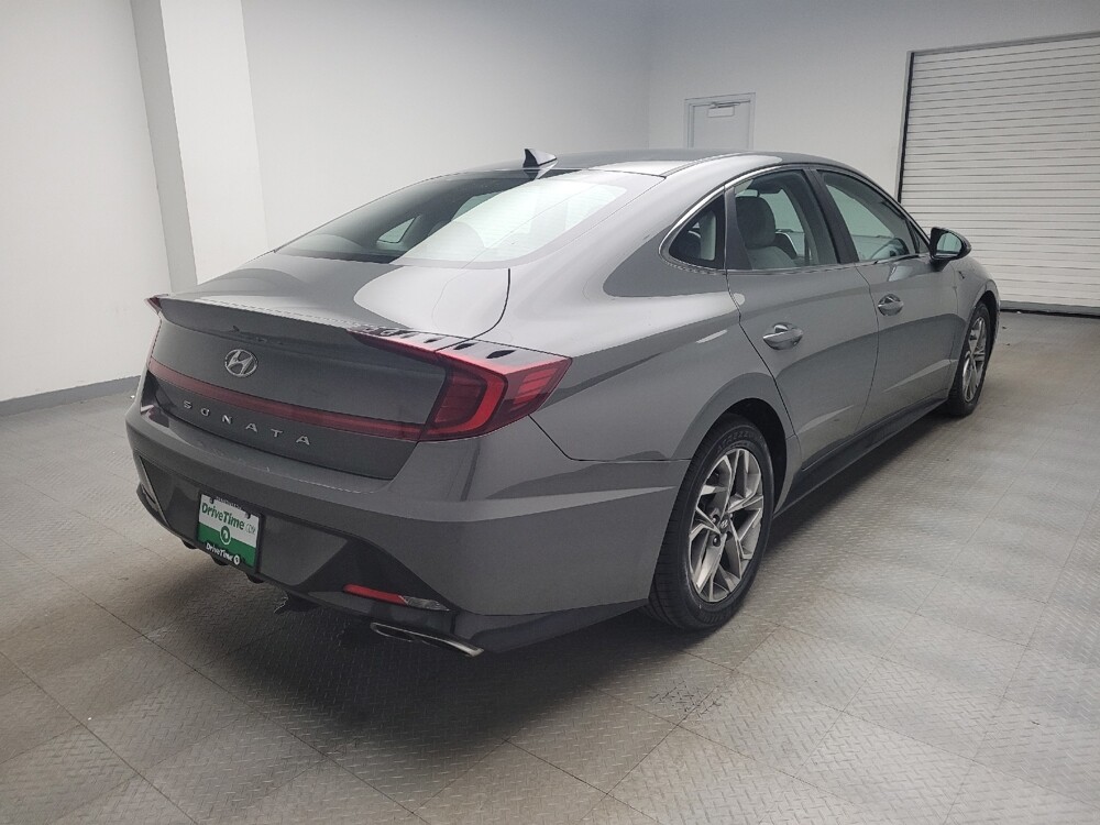 2020 Hyundai Sonata in Eastpointe, MI 48021 - 18129435 9