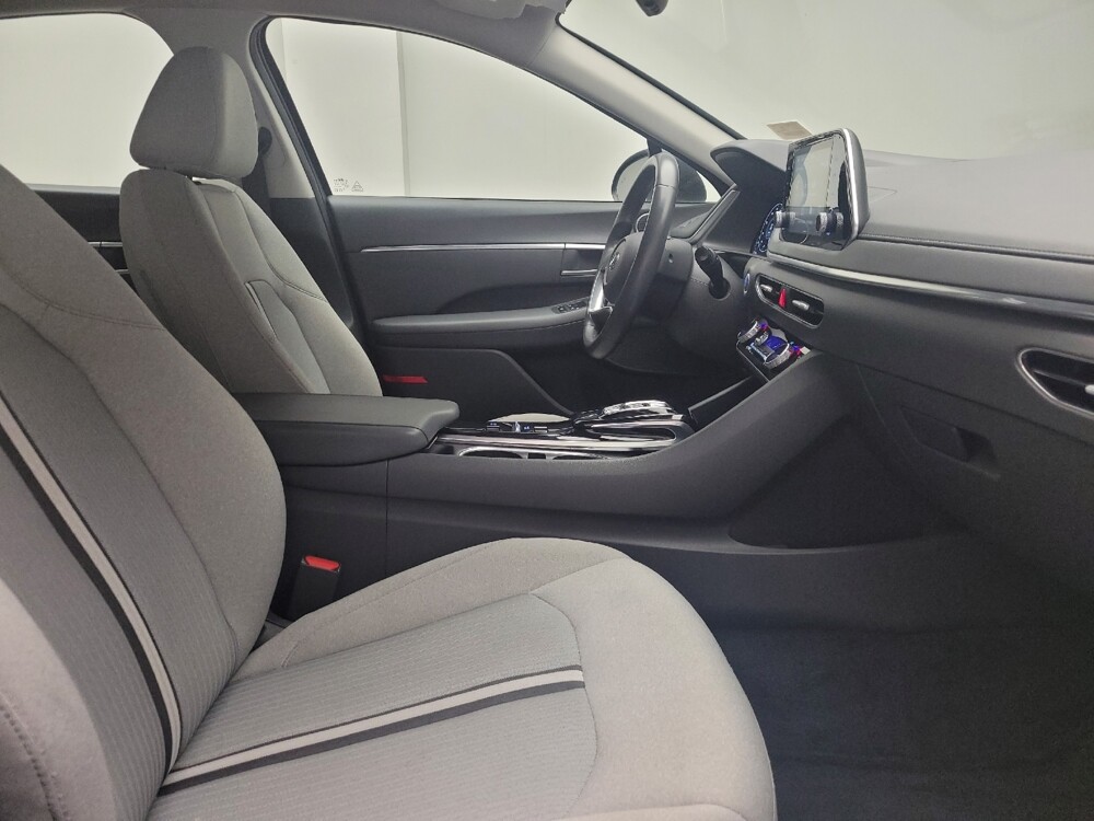 2020 Hyundai Sonata in Eastpointe, MI 48021 - 18129435 21