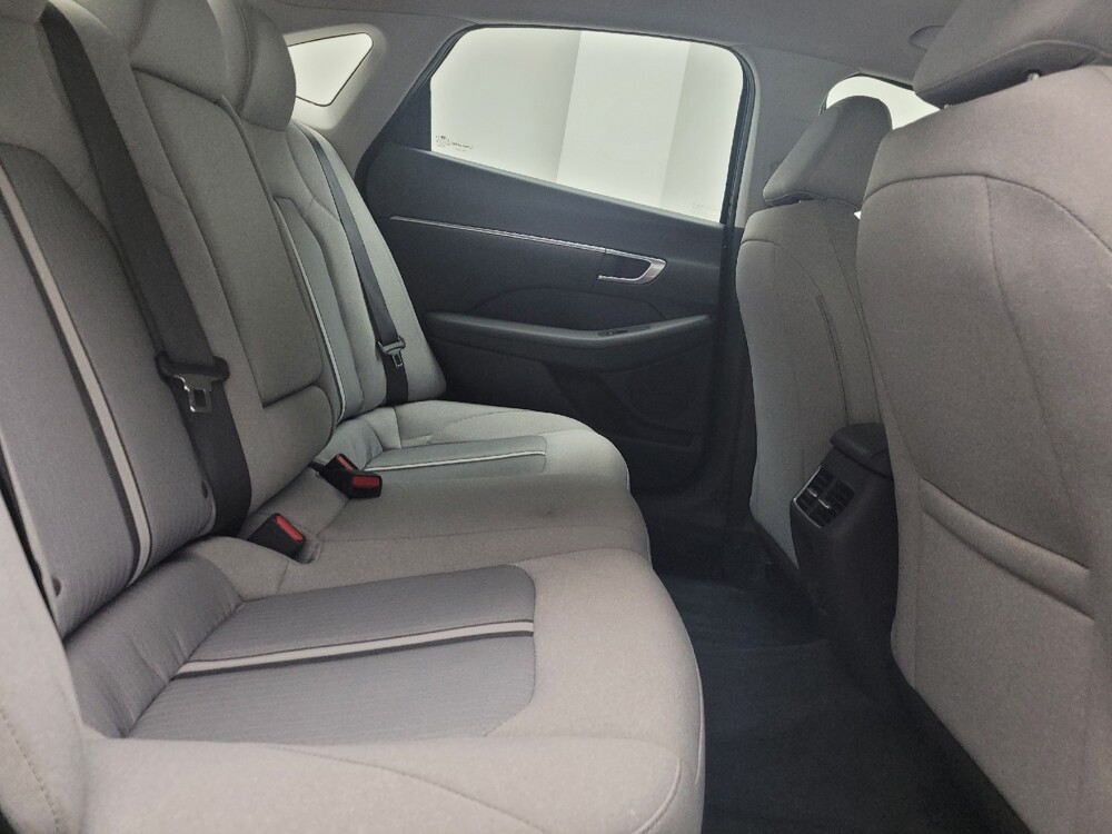 2020 Hyundai Sonata in Eastpointe, MI 48021 - 18129435 19