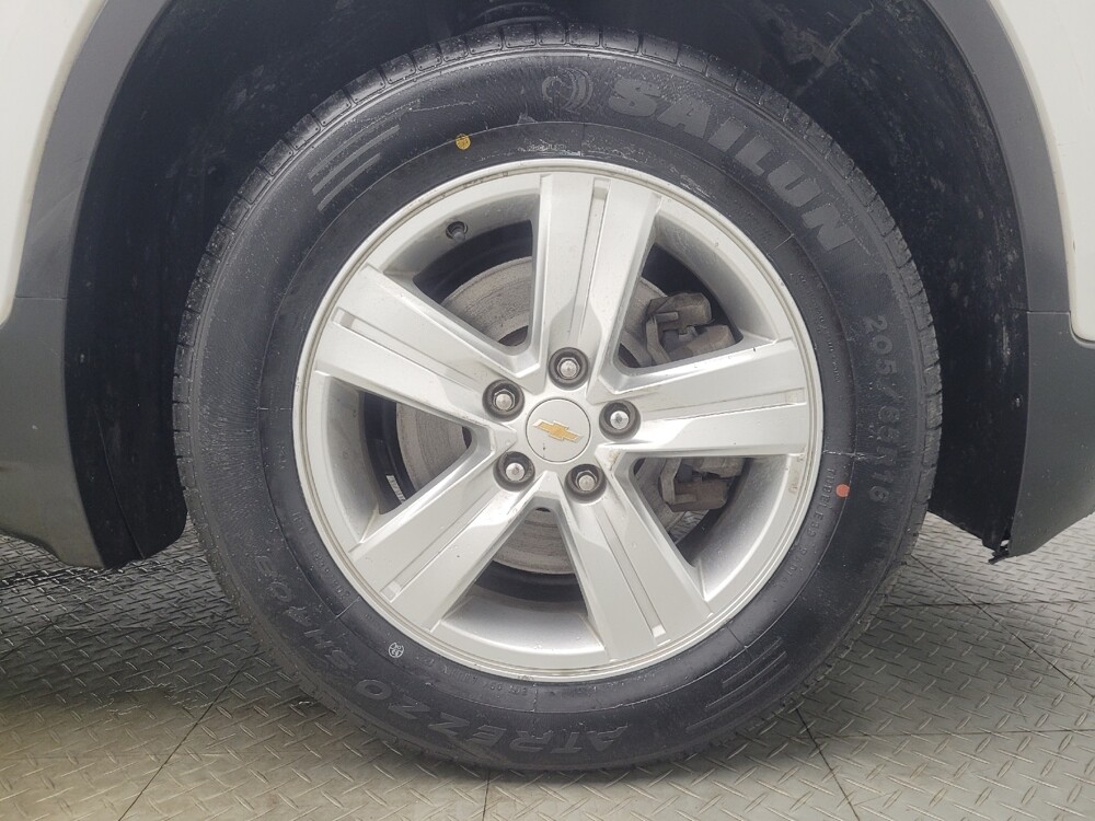 2020 Chevrolet Trax in Highland, IN 46322 - 18129442 31