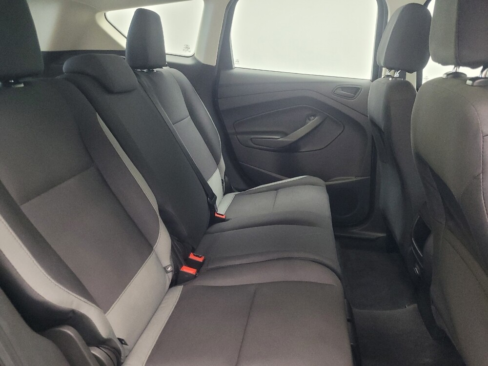 2016 Ford Escape in Indianapolis, IN 46219 - 18129443 19