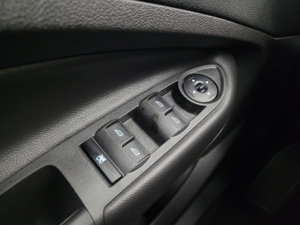 2016 Ford Escape in Indianapolis, IN 46219 - 18129443 27